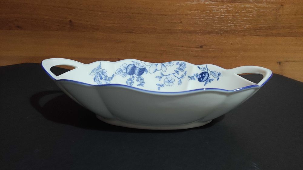 Голям порцеланов панер /фруктиера с дръжки