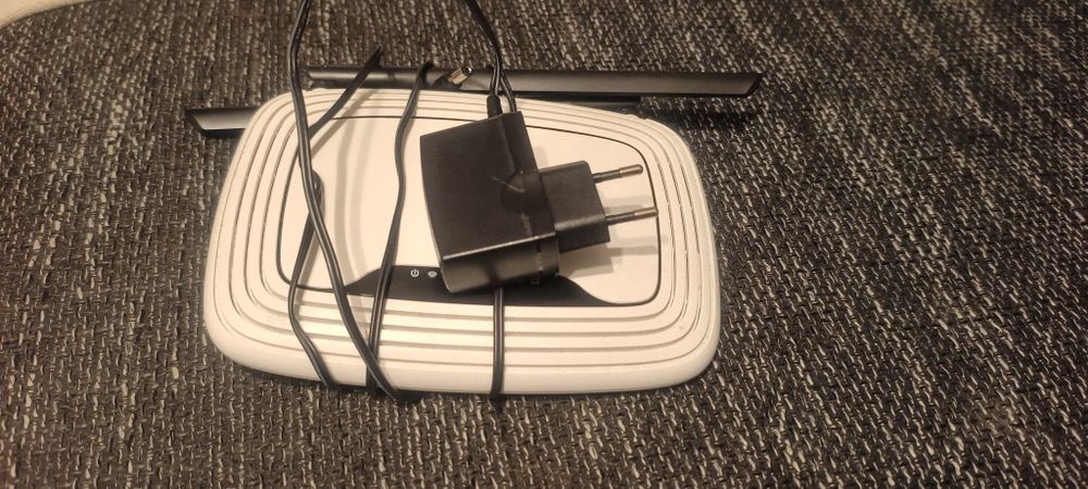 Router TP Link WR841N