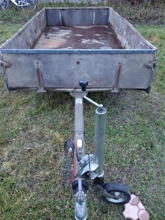 Remorca 2000KG (categoria E)