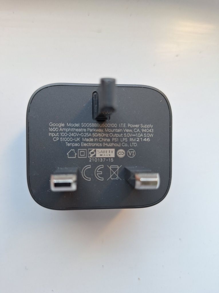 Incarcator Samsung UK, model ETAOU83UWE, S005BBB0500100, cu adaptor