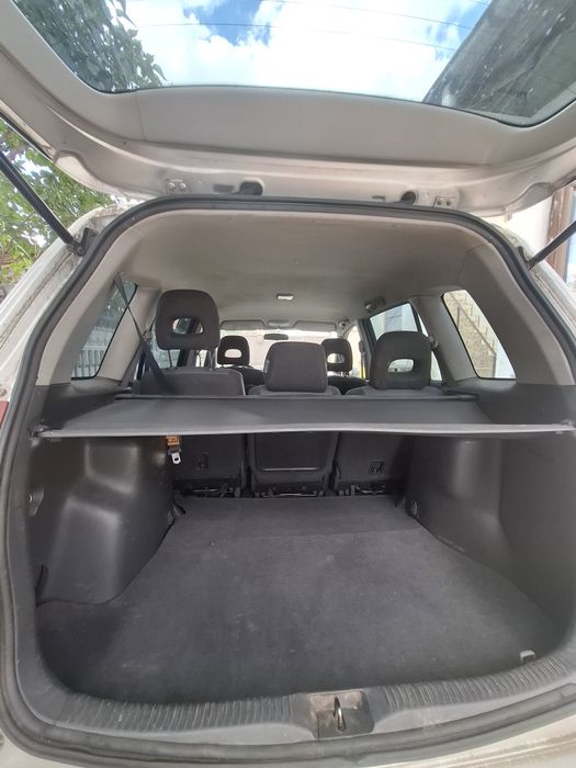 Vând Mazda primacy fabricație 2005proveniența Germania