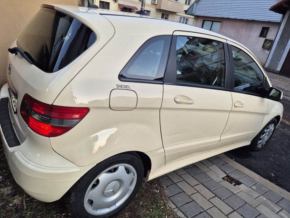 Mercedes B180 an 2010