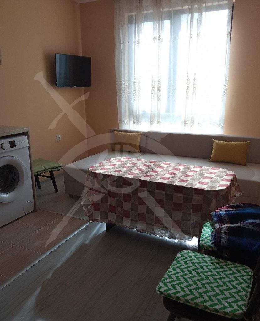 Дава се под наем Двустаен апартамент в Варна, Владислав Варненчик - 40 кв.м за 275 € - Снимка #1