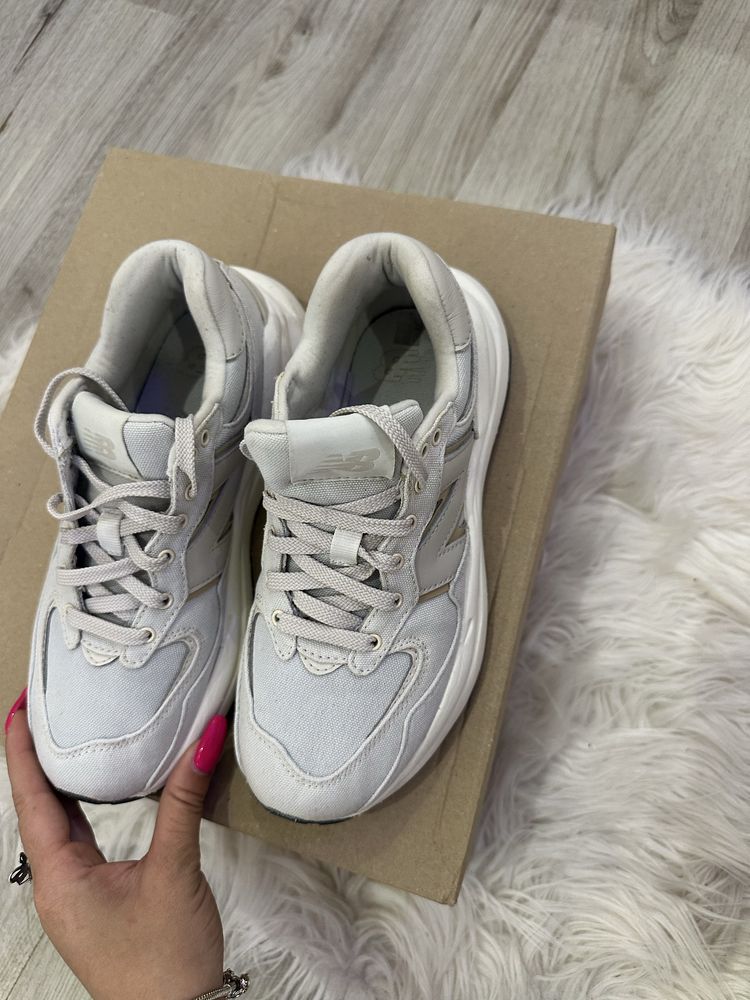 Оригинални обувки new balance