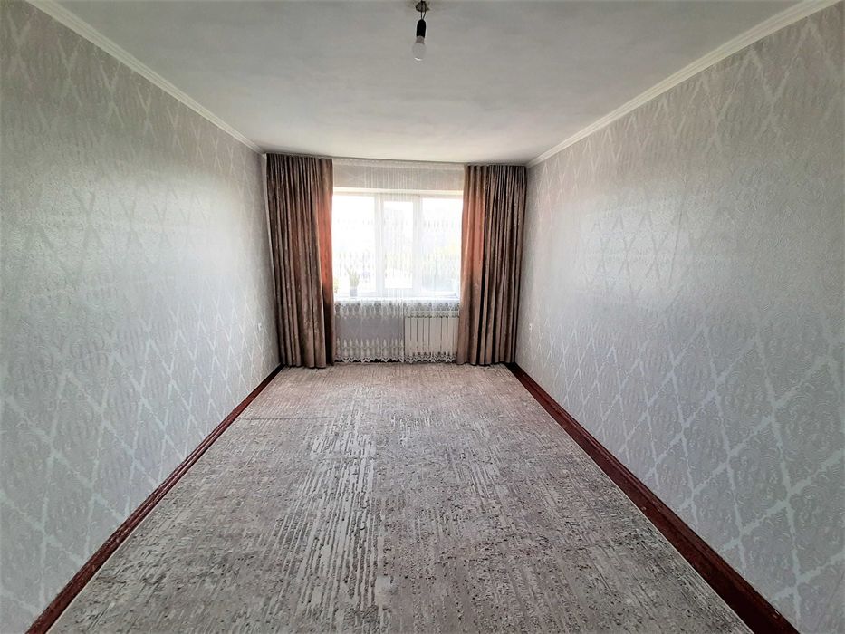 Продам 3-х комн. с раздельной планировкой в 3 мкр. по ул. Абая