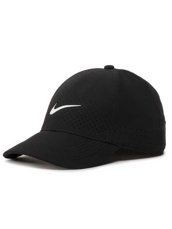 Шапки с козирка на Nike