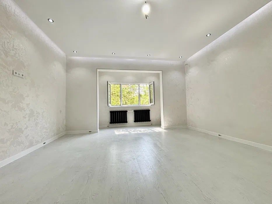 Срочное 2-комнатная квартира, 65 м², Корасув-1, Мирзо-Улугбекский райо