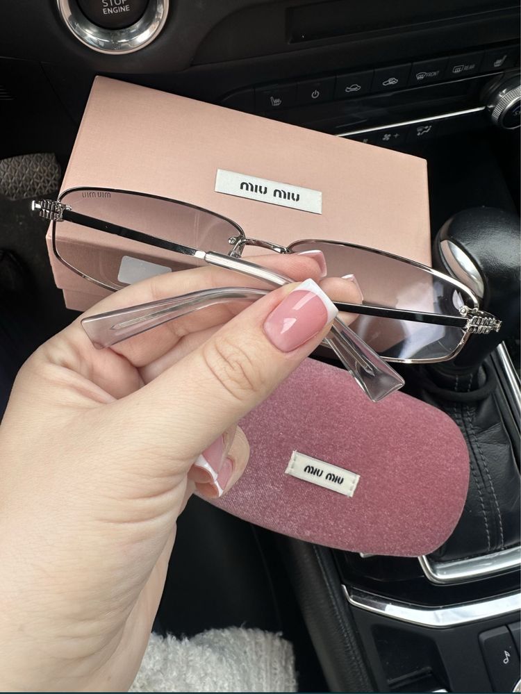 Слънчеви очила Miu Miu