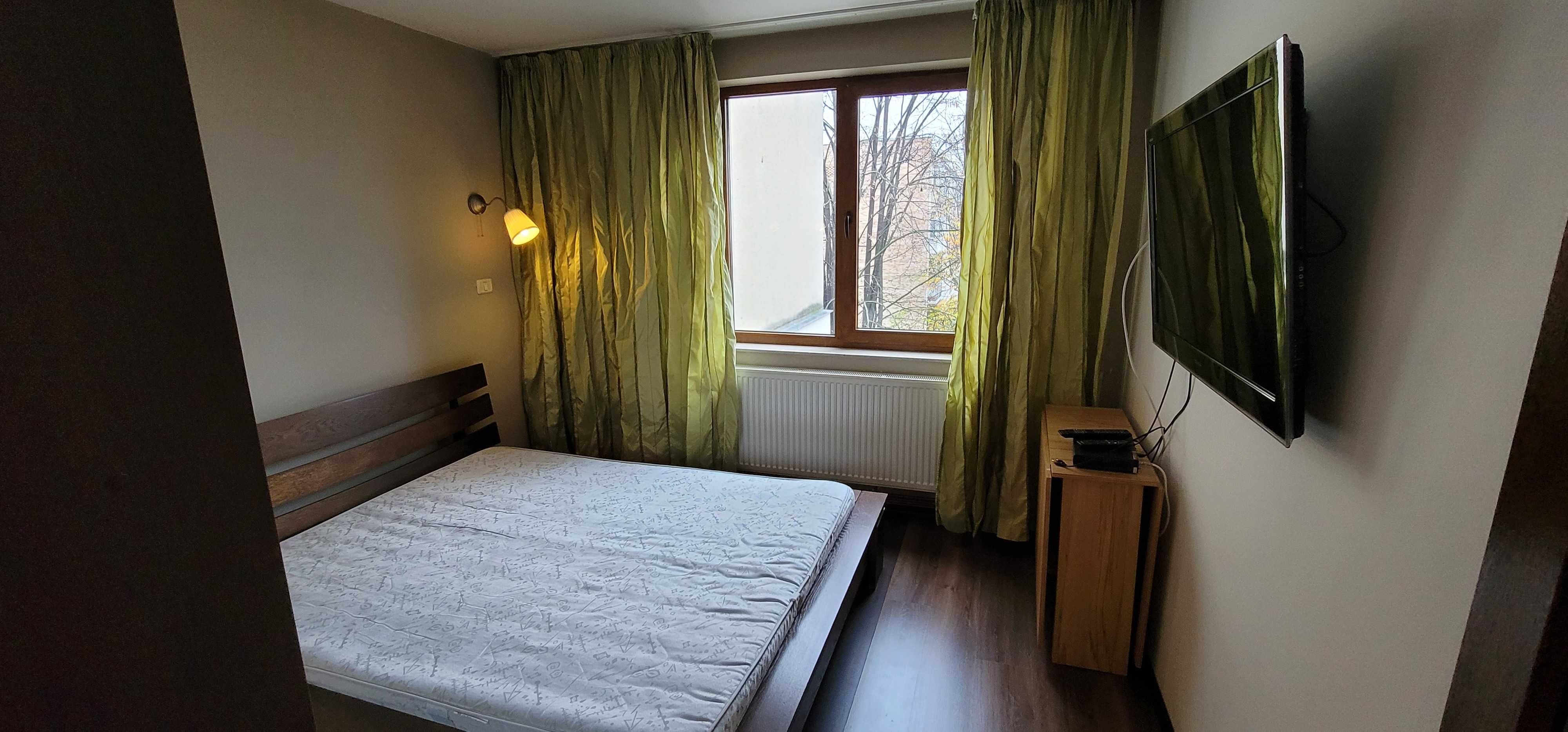Inchiriez apartament mobilat,ultracentral,2 cam,Calea Bucuresti