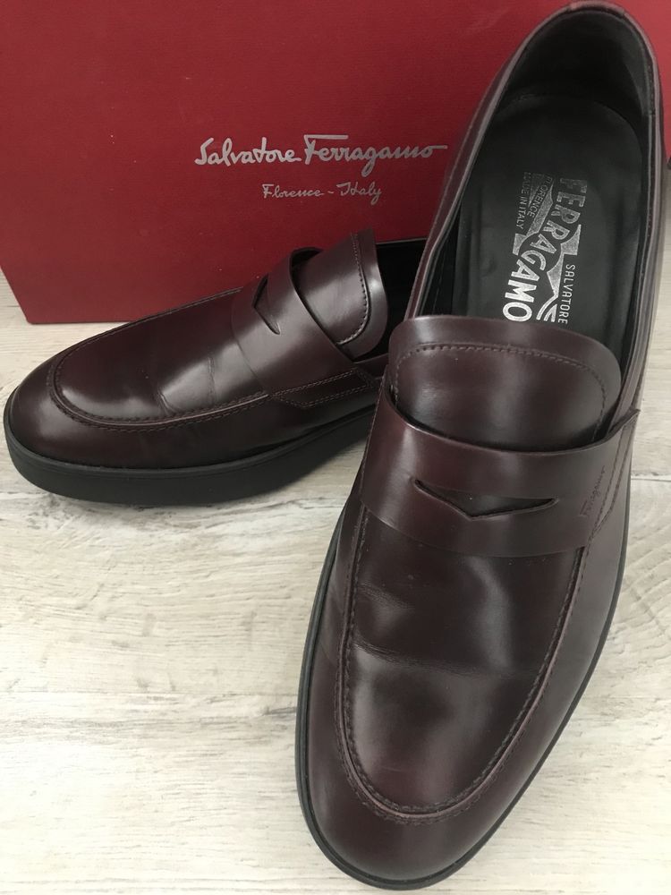 Pantofi Ferragamo