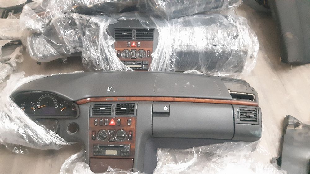 210 мерседес 210 лупарик