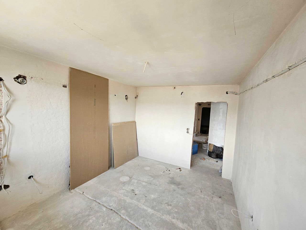 Продава се Четиристаен апартамент в София, 7-ми 11-ти километър - 174 кв.м за 2219 €/кв.м - Снимка #9