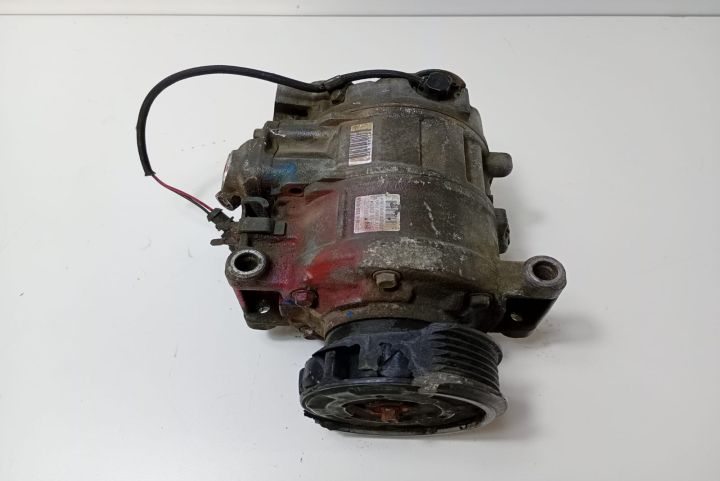 Compresor AC / fulie sparta 4F0260805R Audi A4 B7 seria