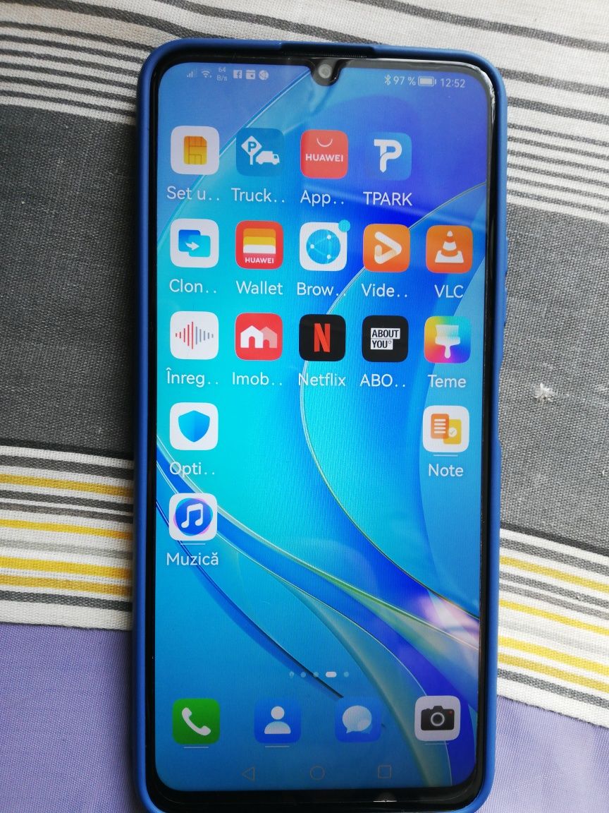 Smartfon Huawei Y70