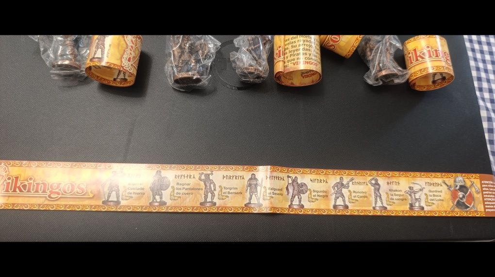 Играчки киндер викинги