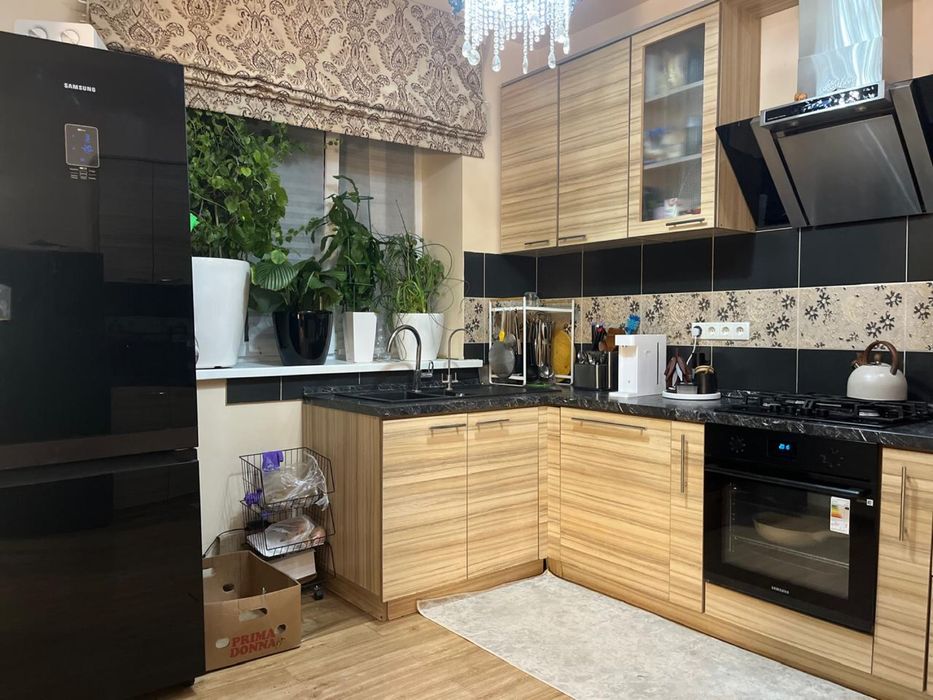 Продается кухня и 2 холодильника