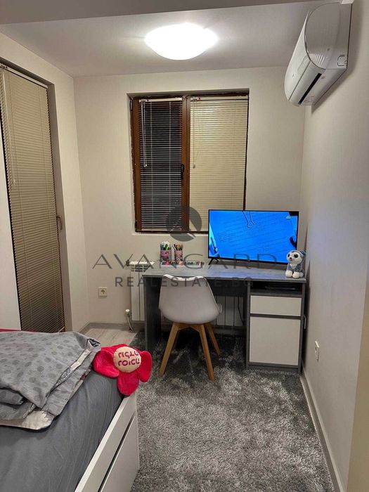 Продава се Четиристаен апартамент в Пловдив, Кючук Париж - 130 кв.м за 1570 €/кв.м - Снимка #11