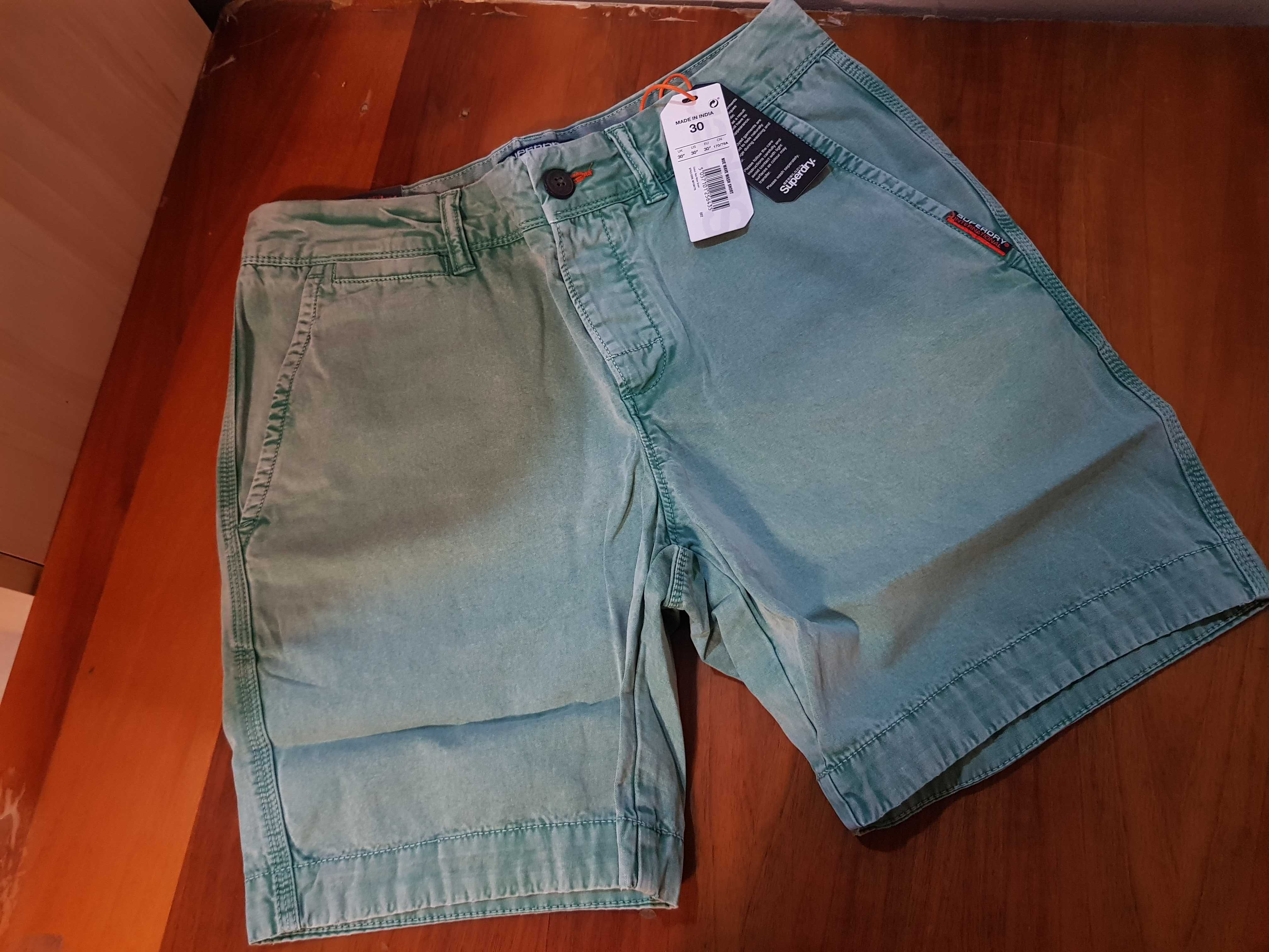 Pantaloni scurti Superdry , originali, noi, marimea S sau 30