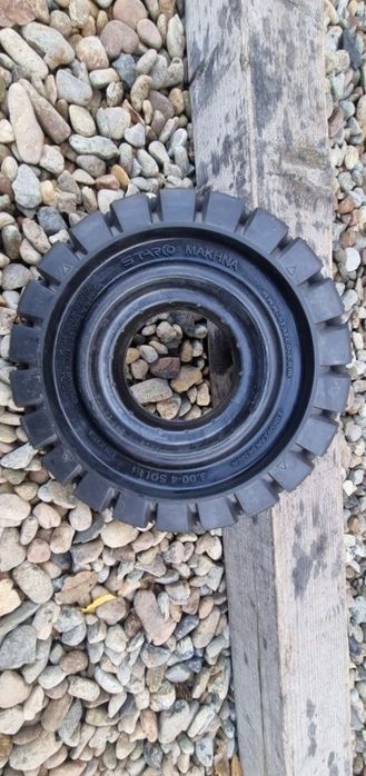 Anvelopa plina Starco Makhna 
3.00-4 Solid MM 2.10-4