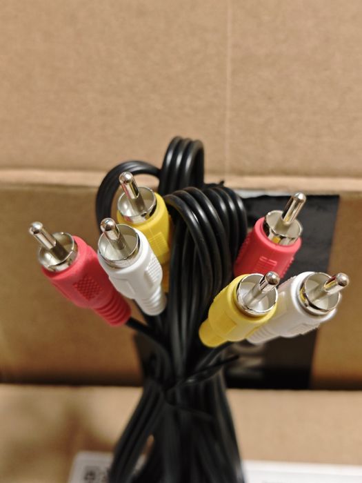 Аудио видео кабел чинчове
