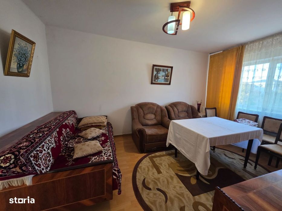 2 camere, B-dul Roman Mușat, zona Hotelului Roman, etaj 3, mobilat