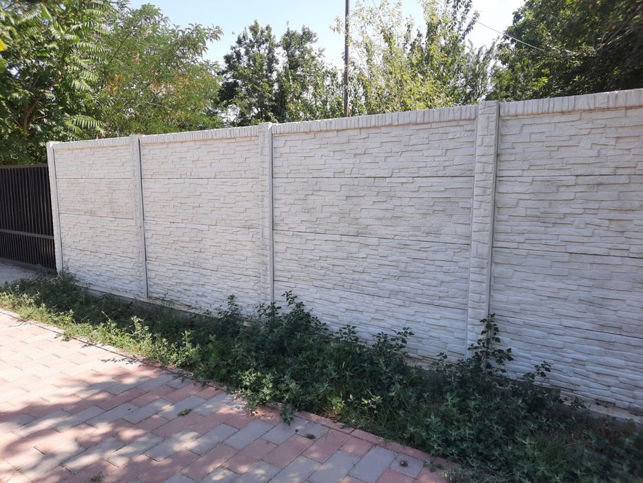 Placi gard beton