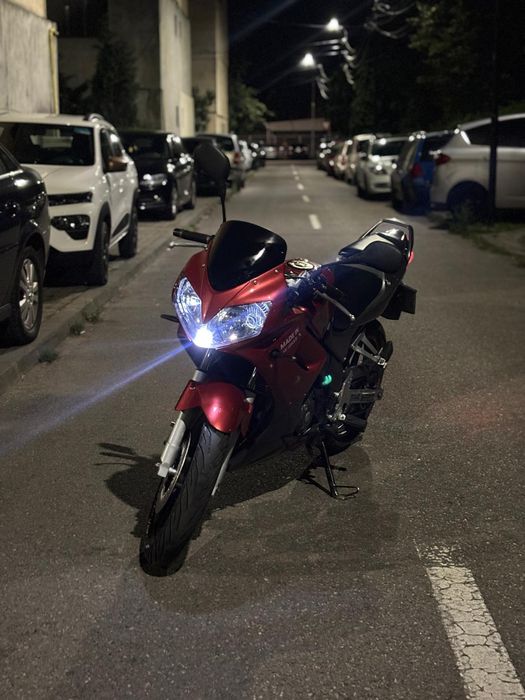 Honda cbr125r 2006