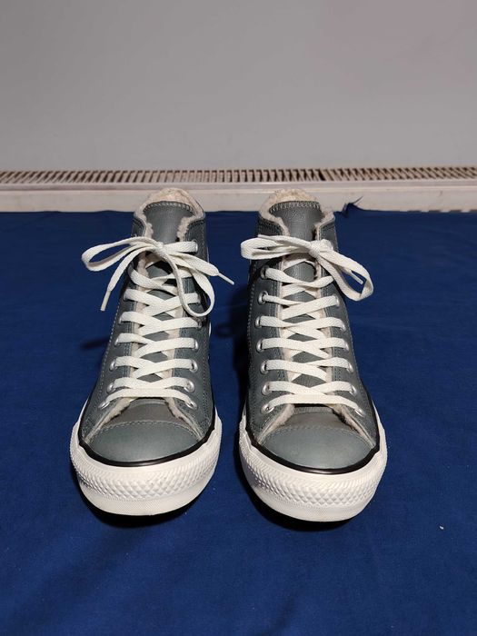 CONVERSE ALL STAR tenesi din piele îmblăniti, mr. 39,5, interior 25 cm