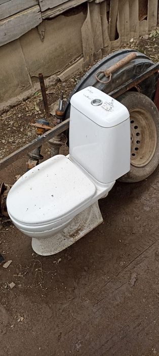 Продам унитаз б/у.