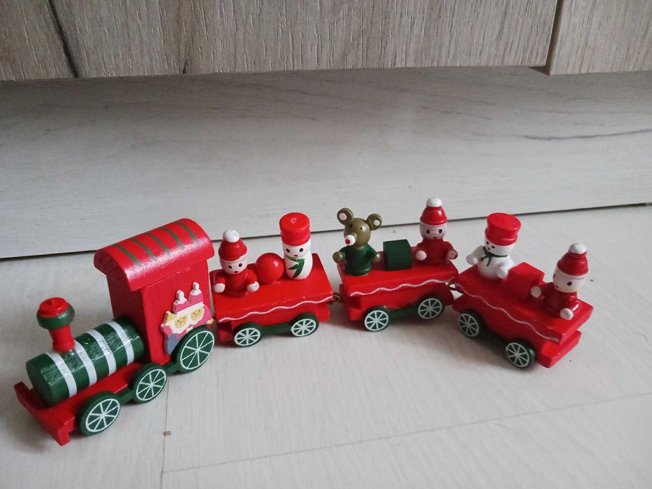 Коледно,дървено влакче
