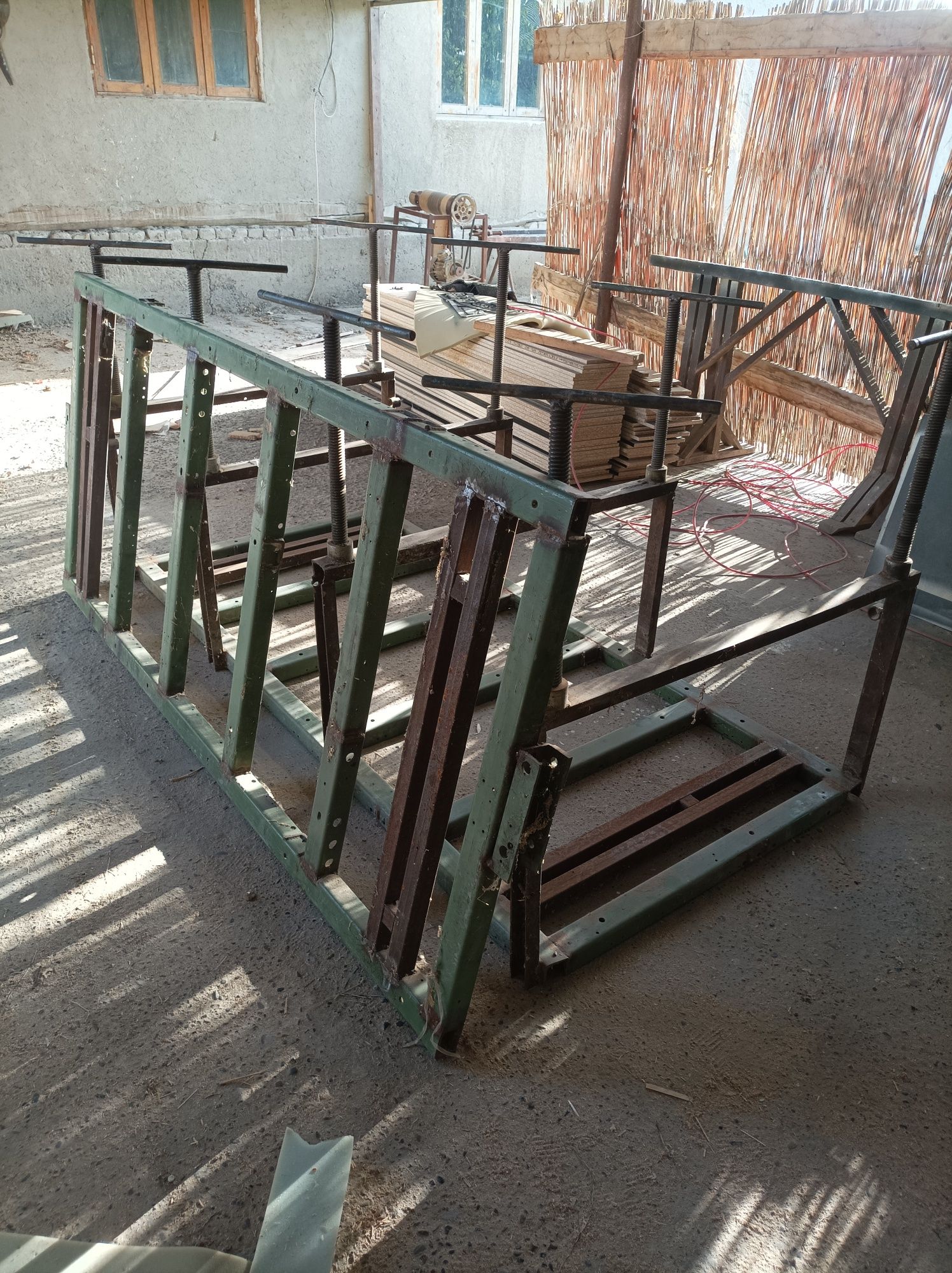 Stanok frezer shparez randa tarsofka press