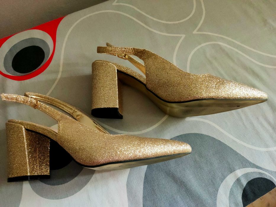 Продам туфли почти новые