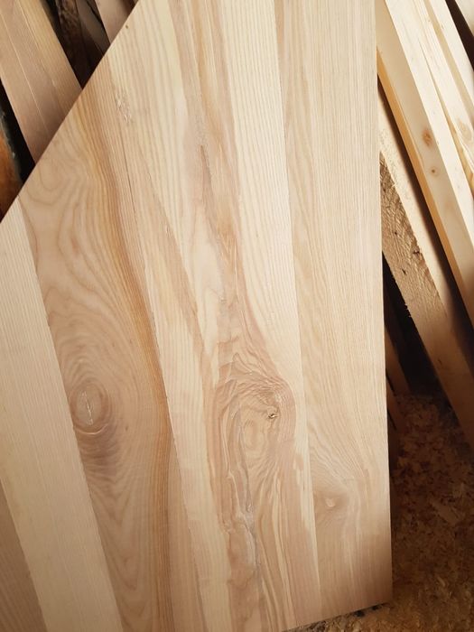 Trepte de lemn masiv