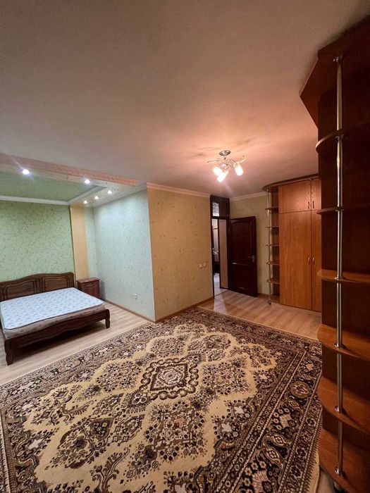 Ц-1 Самый Центр, 3-х Комнатная квартира  2-Этаж/4 100кв.м.