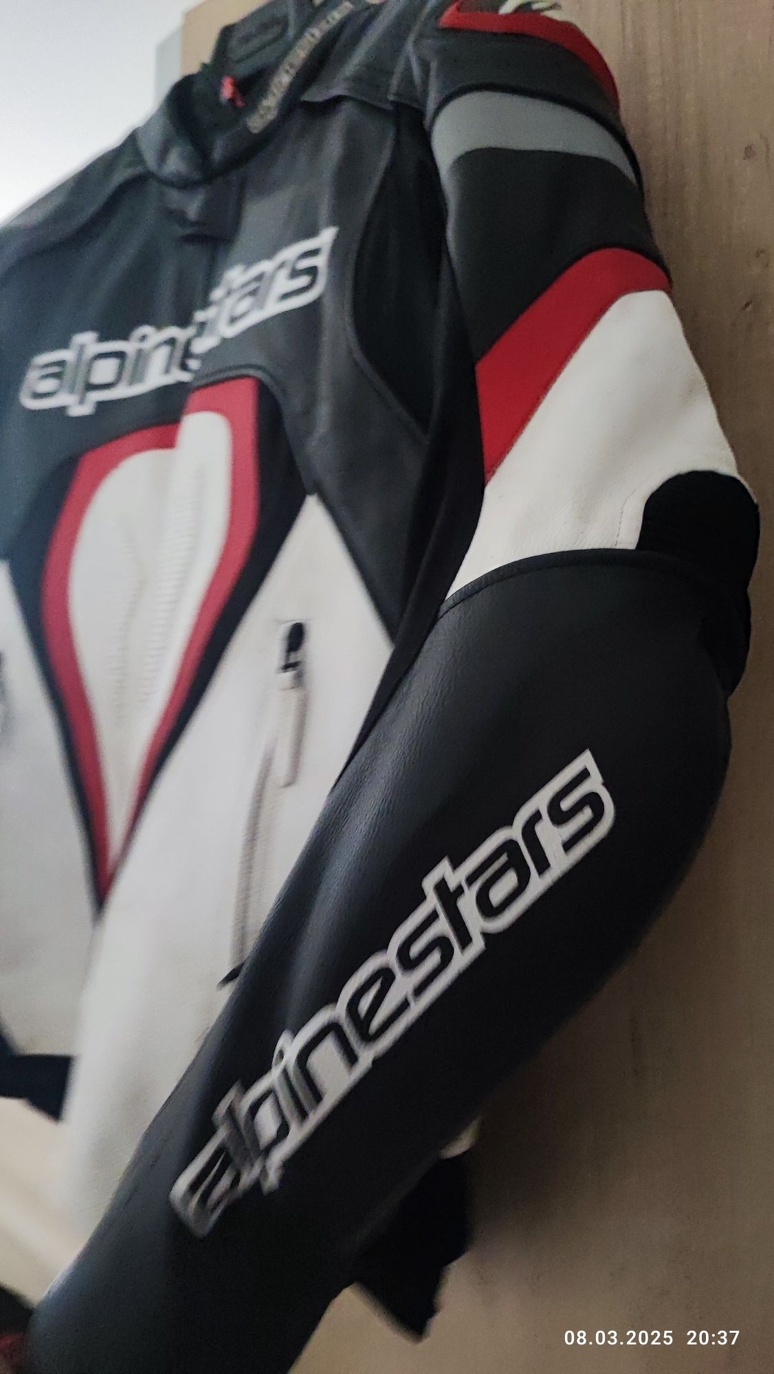 Яке Alpinestars кожено