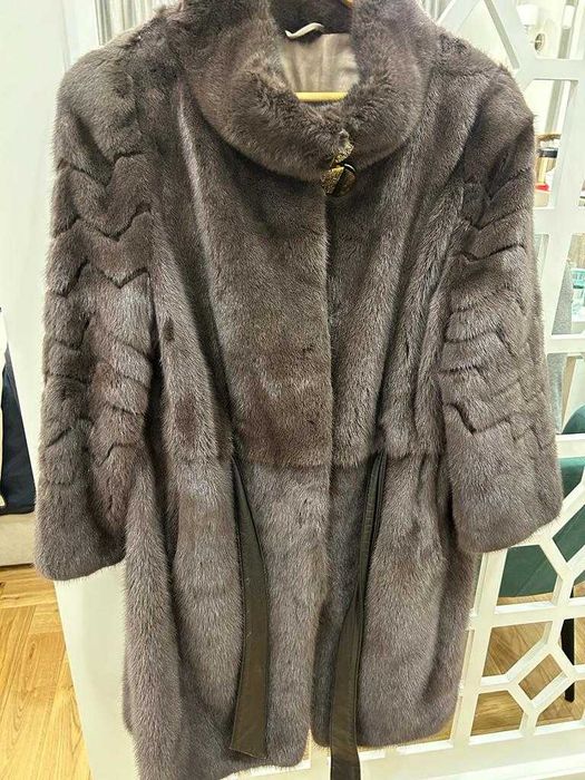 Продаю шубу норковую до 50 размера, аукционный мех, Дания