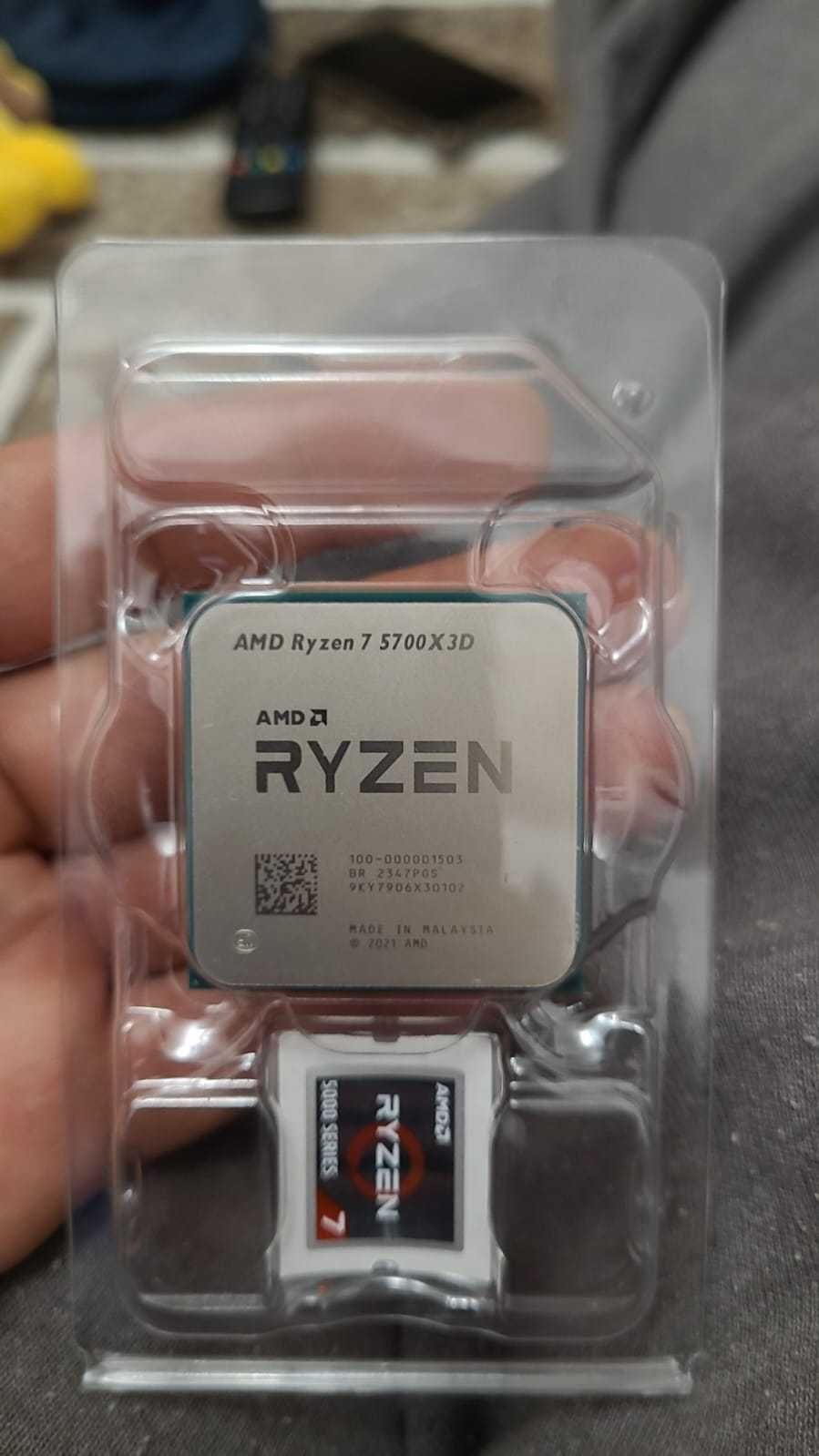 Procesor AMD Ryzen 7 5700X3D 3.0GHz Tray , NOU , garantie amd 3 ani