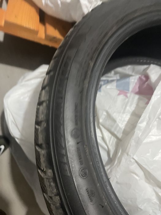 Bridgestone 225/45/18
