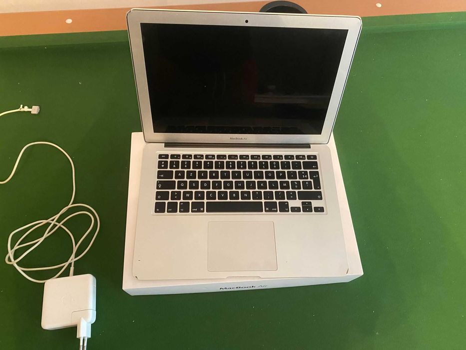 MacBook Air 13 Inch – Mid 2013