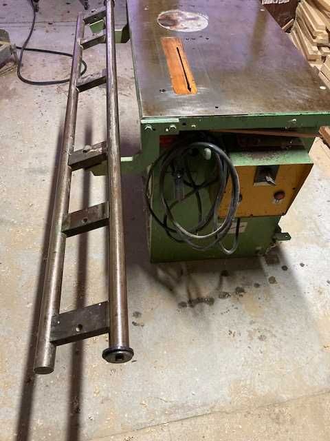 циркуляр с каретка