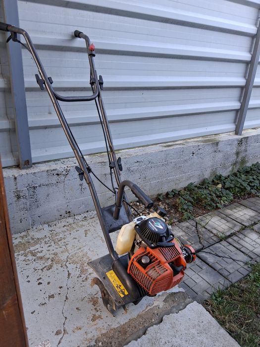 Vând motocultor honda pe benzină 4 timpi