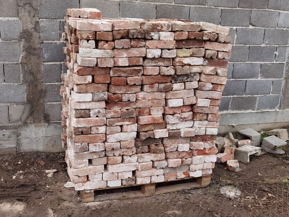 Тухли еденички над 10 000бр