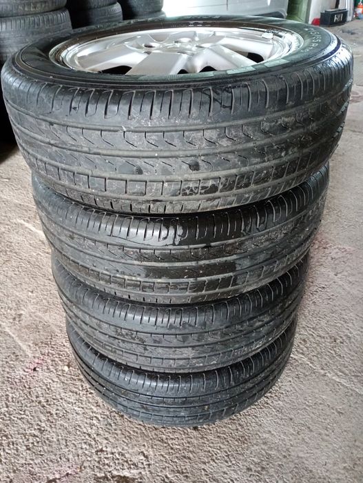 Дайхацу джанти със летни гуми 215/65/16 6J ET50 5x114,3 цо66 Дот 5013