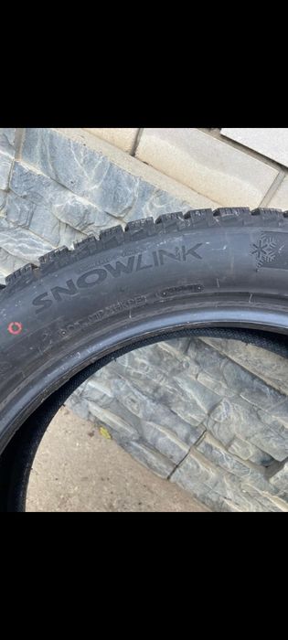 Продам шины зимние шипованные