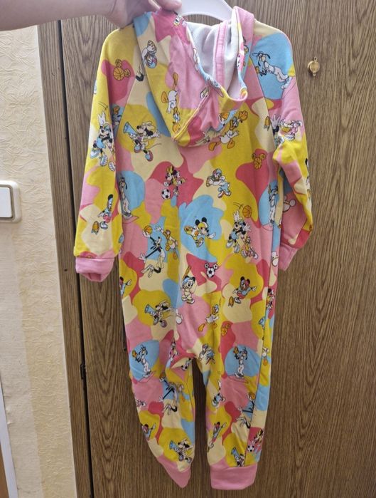 Salopeta ADIDAS Disney pt copil , impecabila