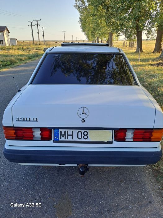 Vând Mercedes 190 D