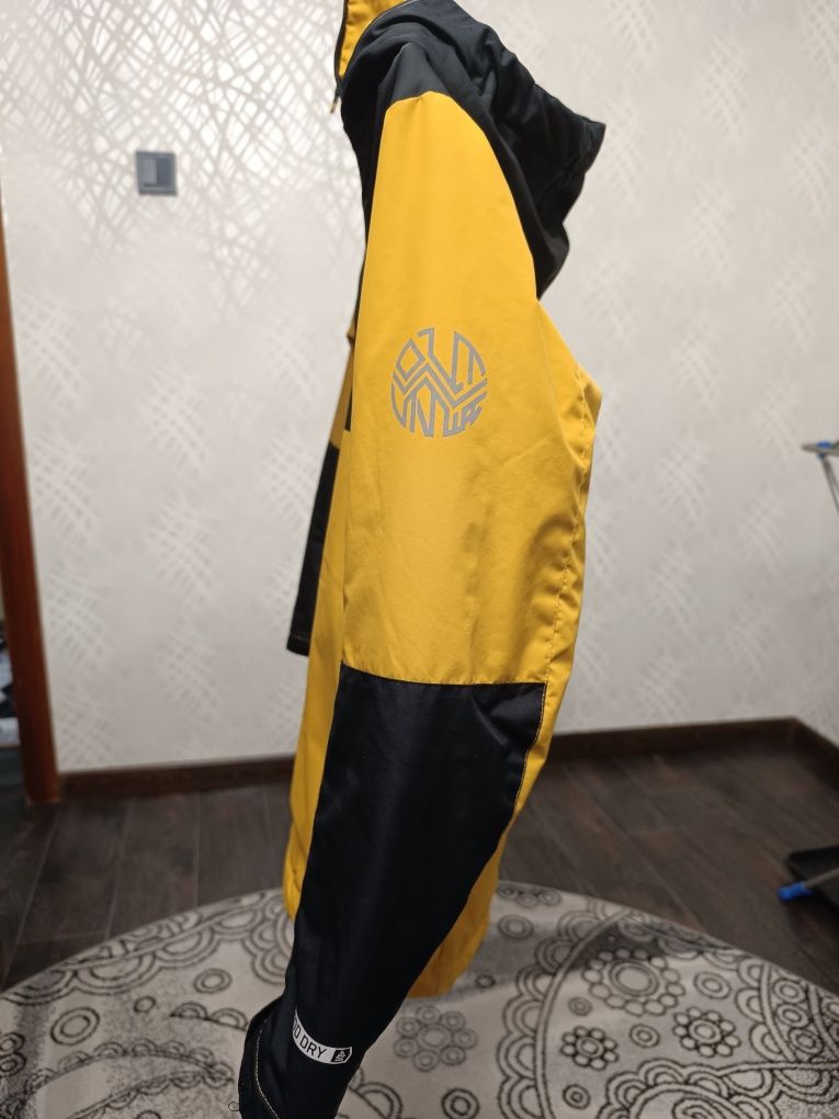 Продам куртку б/у