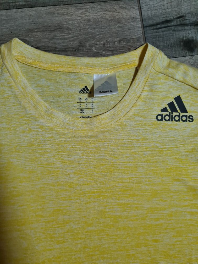 Adidas original t-shirt