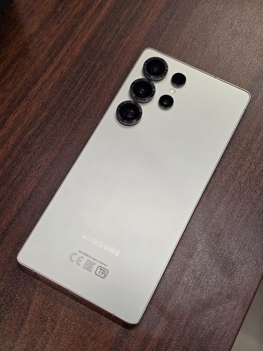 Samsung S25 ultra 12/256