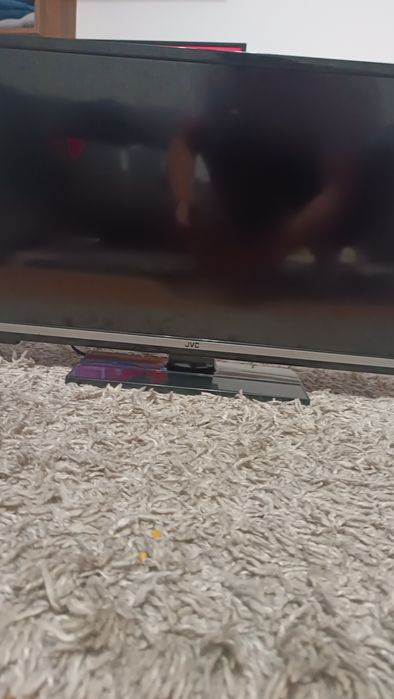 TV JVC mic, perfect pentru bucătărie – funcționează impecabil!